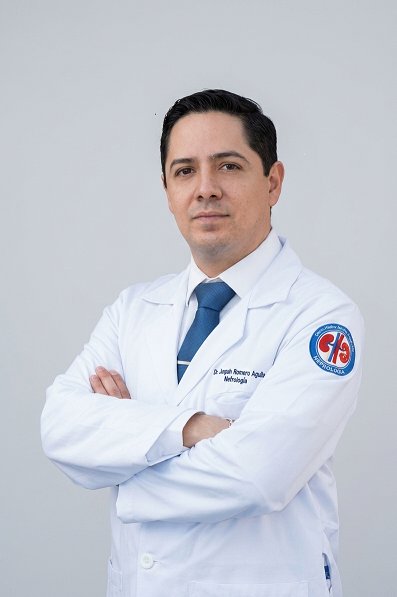 Dr. Joaquín Ariel Romero Aguilar, Nefrólogo